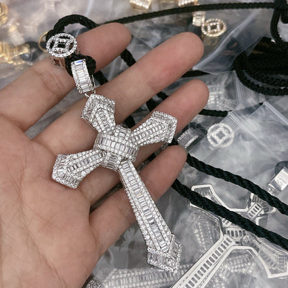 ¡®Aura Jewelry¡¯Pave Cross Pendant Necklace