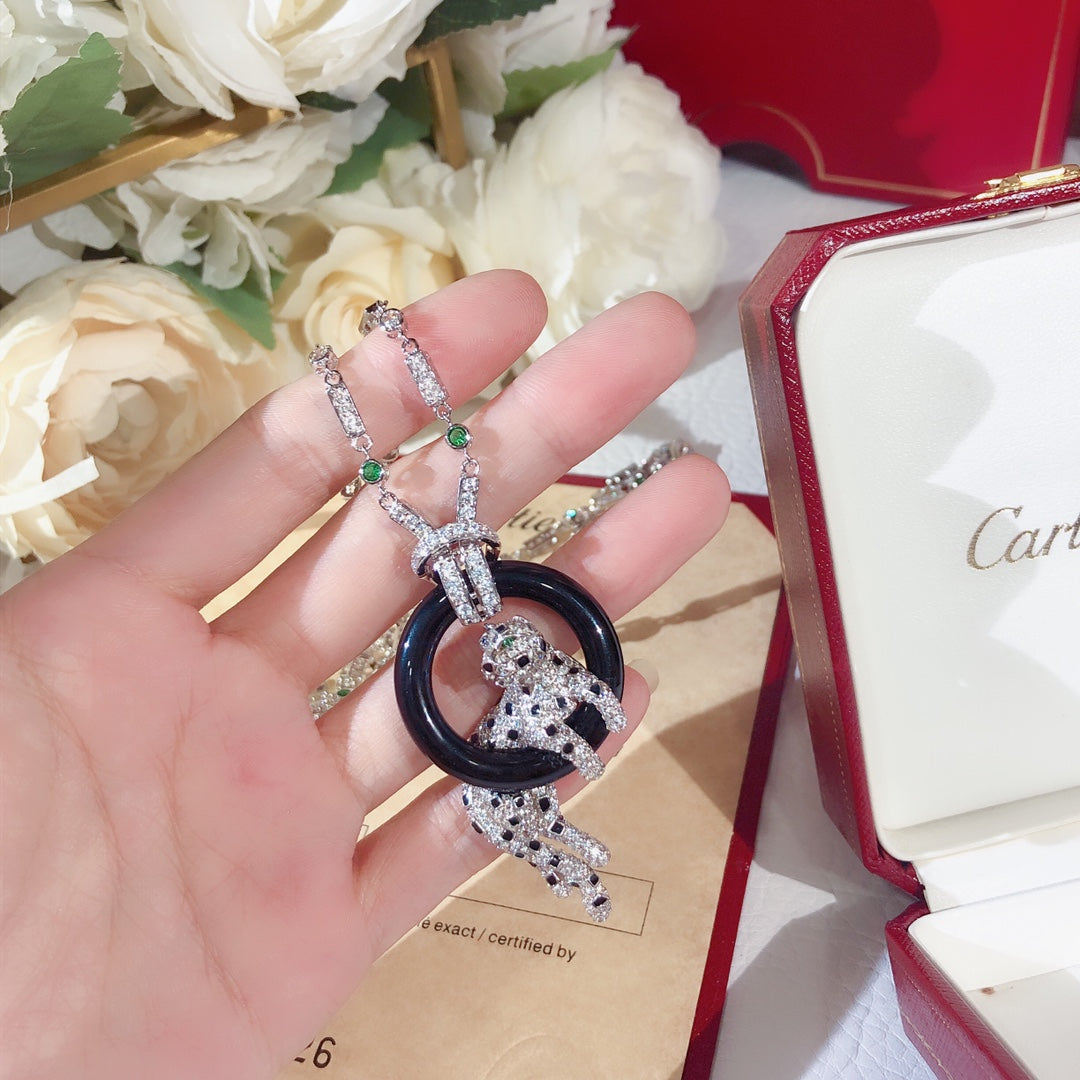 ¡®Aura Jewelry¡¯Pave Panther Circle Pendant Necklace