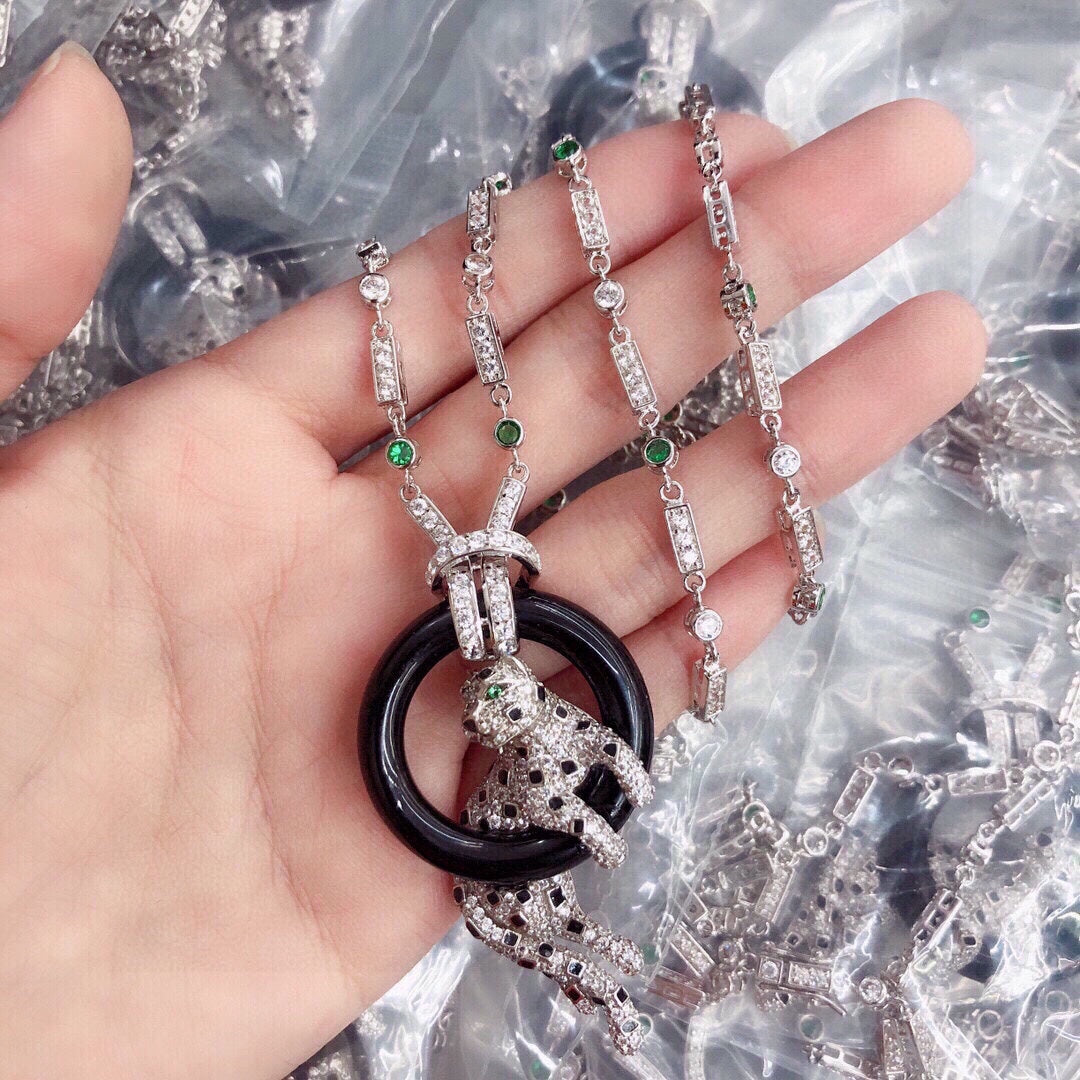 ¡®Aura Jewelry¡¯Pave Panther Circle Pendant Necklace