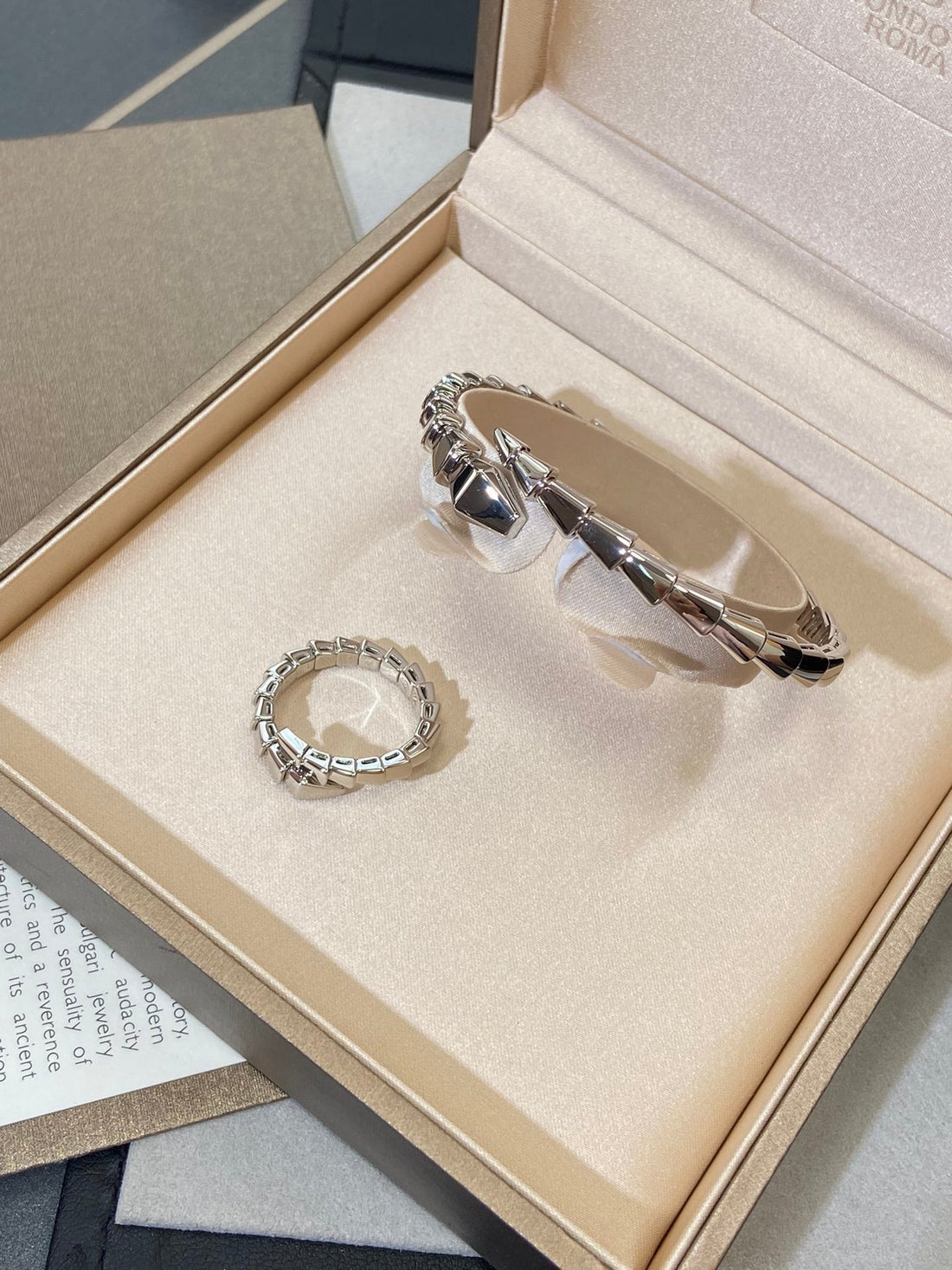 [Aura Jewelry]Viper Silver No‑Diamond Snake Bracelet
