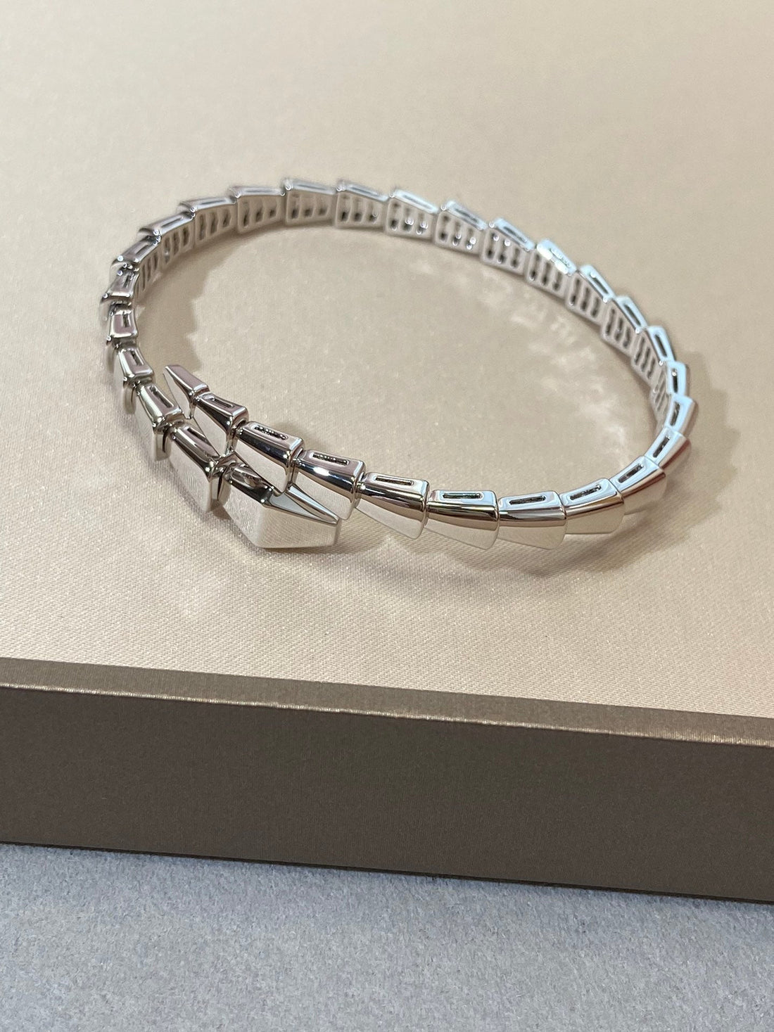 [Aura Jewelry]Viper Silver No‑Diamond Snake Bracelet